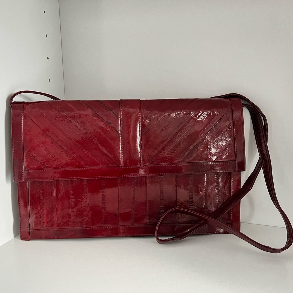 Vintage Eel Skin Purse/Clutch 🍷 Color - Great Condition - Made in Korea